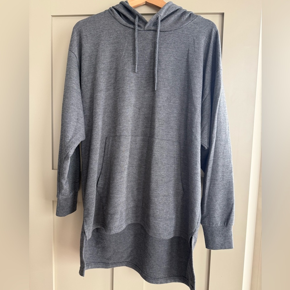 Zyia Women's Long Step-Hem Gray Hoodie